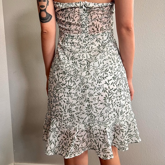 Green Floral Tie Front Mini Dress - Picture 5 of 12